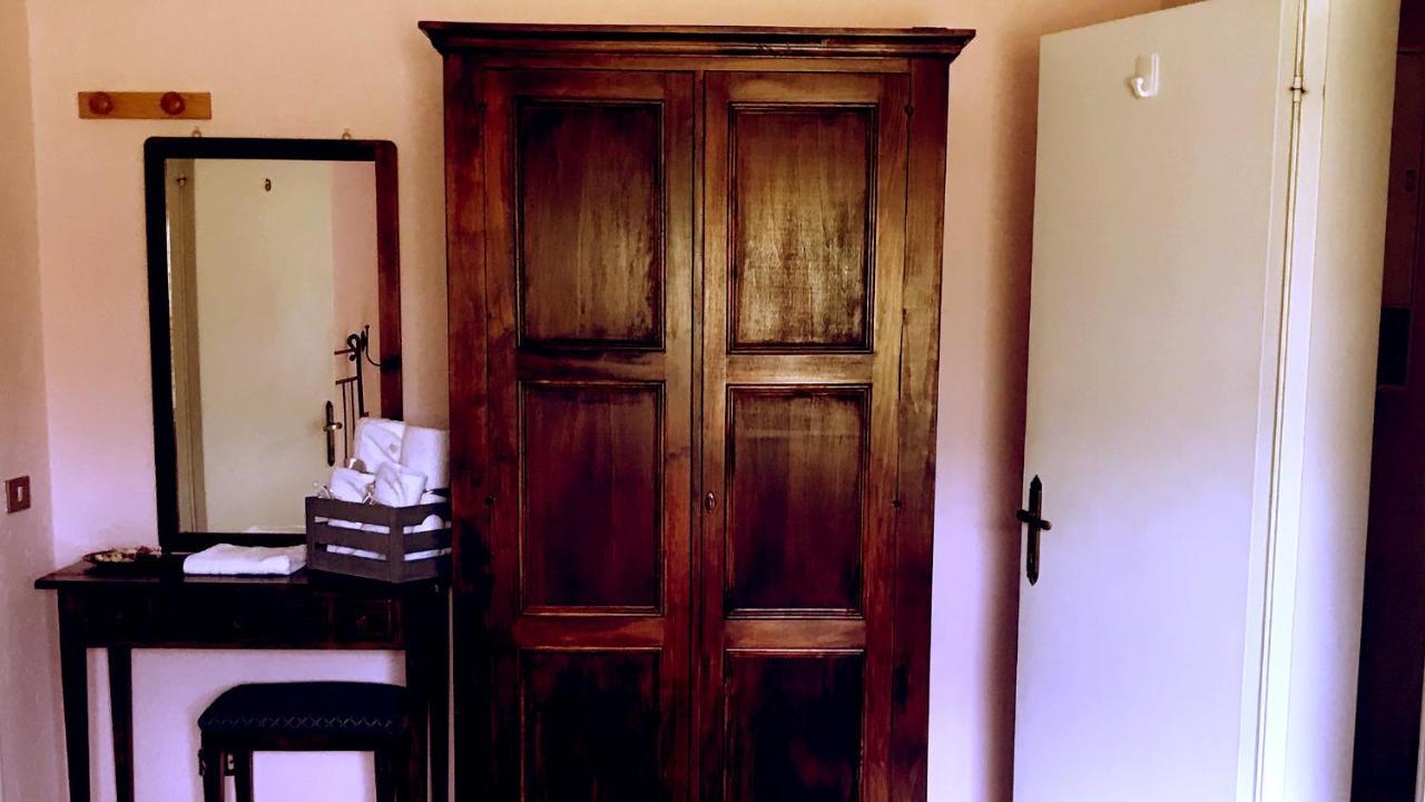 Bed and Breakfast Pian D'Isola Costacciaro Exterior foto