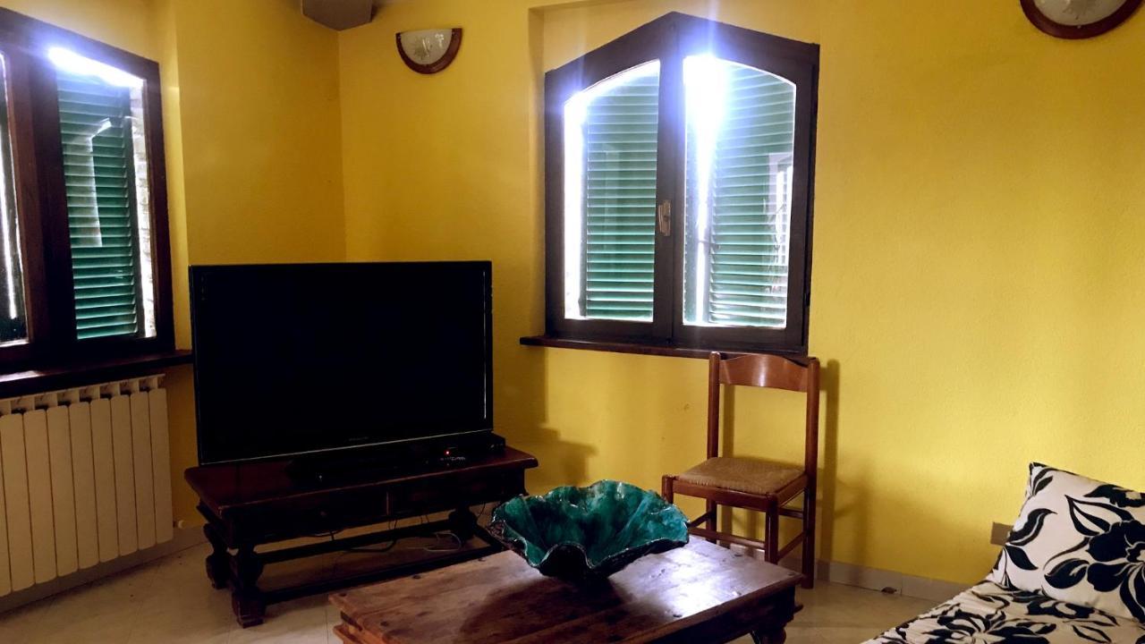 Bed and Breakfast Pian D'Isola Costacciaro Exterior foto