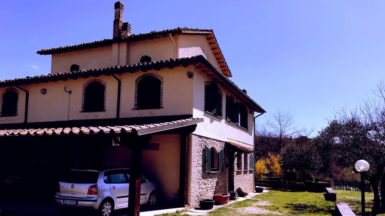 Bed and Breakfast Pian D'Isola Costacciaro Exterior foto
